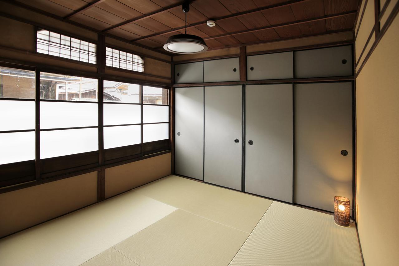 Kiyomizuan: Traditional Kyoto Machiya with Modern Renovations Exterior photo